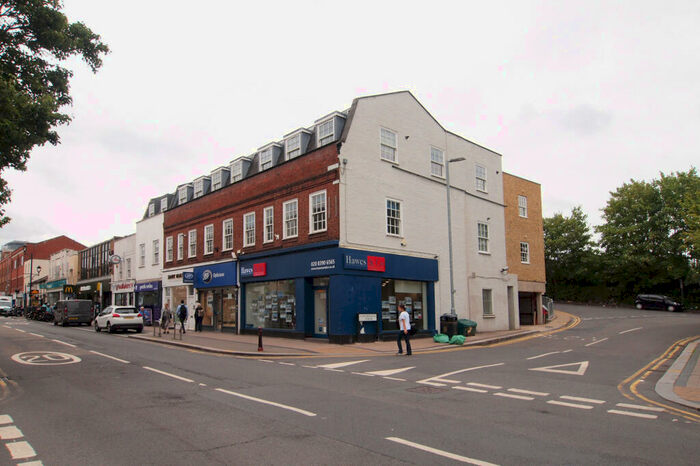 1 Bedroom Flat To Rent In Victoria Road, Surbiton, Surrey, KT6