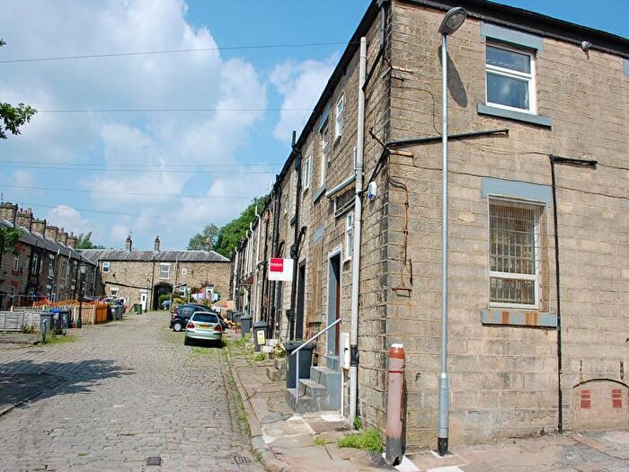 2 Bedroom Apartment To Rent In Huddersfield Road, Millbrook, Stalybridge, Greater Manchester, SK15