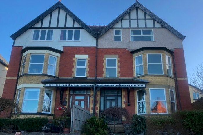 4 Bedroom Maisonette To Rent In Old Colwyn, Colwyn Bay, LL29