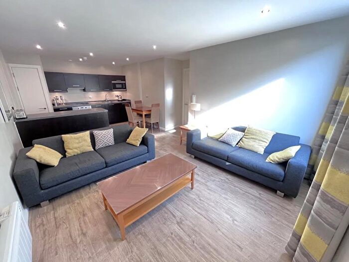 2 Bedroom Flat To Rent In Maltings Close, Bow, E3