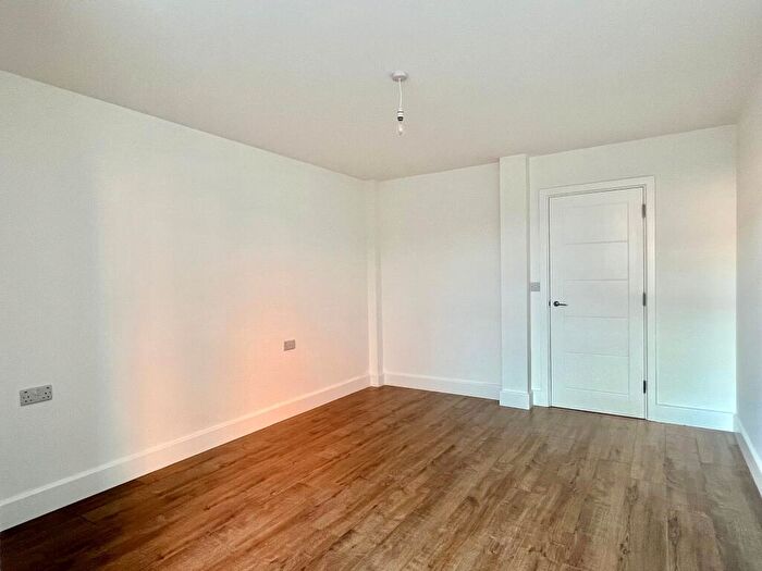 3 Bedroom Flat To Rent In Southampton Street, RG1