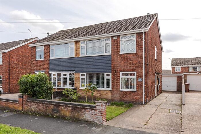 3 Bedroom Semi-detached House For Sale In York Avenue, Bottesford, DN16