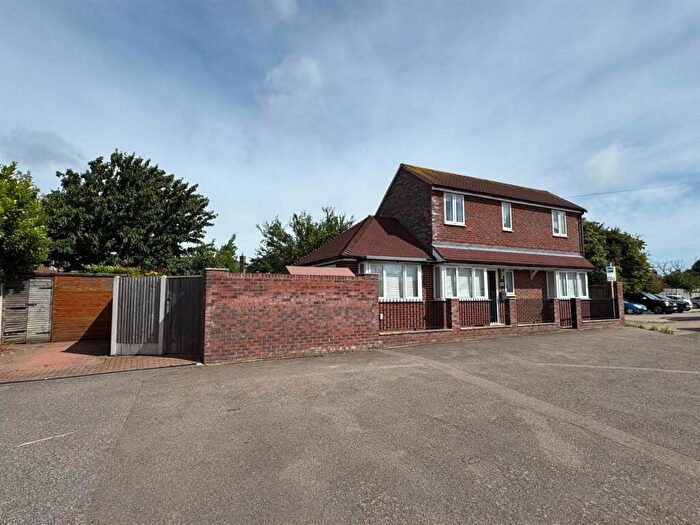 3 Bedroom Detached House For Sale In Norman Road, Broadstairs, CT10