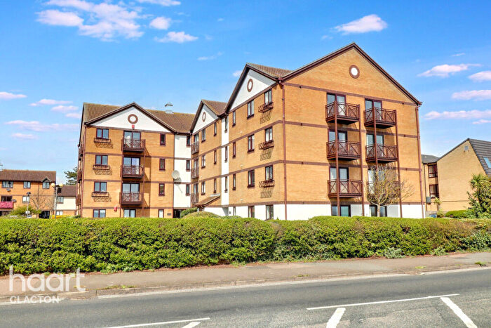 2 Bedroom Apartment For Sale In Connaught Gardens East, Clacton-On-Sea, CO15