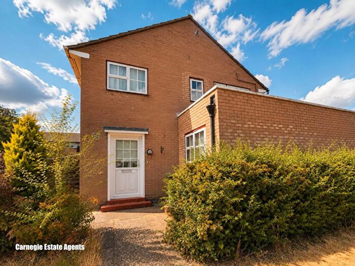 End Of Terrace House To Rent In Ingles, Welwyn Garden City, AL8