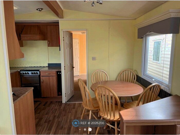 3 Bedroom Mobile/park Home To Rent In Great North Road, Welwyn Garden City, AL8