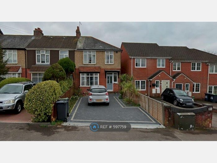 3 Bedroom End Of Terrace House To Rent In Durley Avenue, Waterlooville, PO8