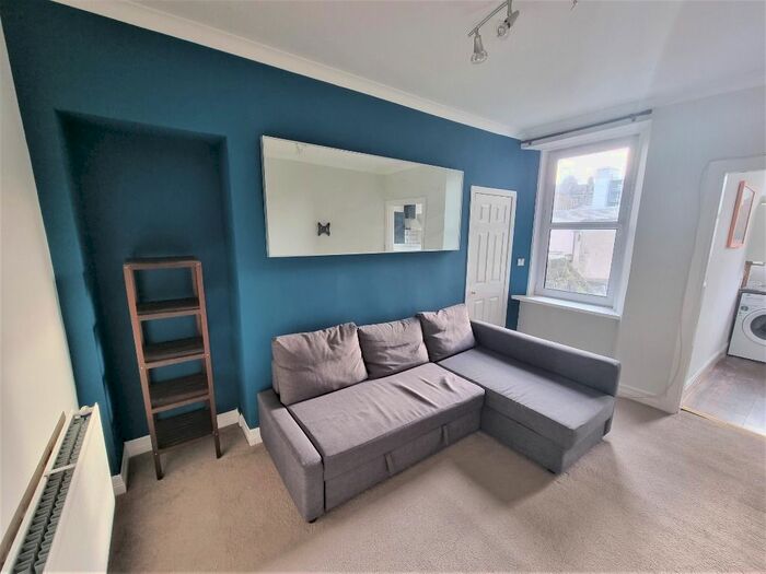 1 Bedroom Flat To Rent In Summerfield Terrace, City Centre, Aberdeen, AB24