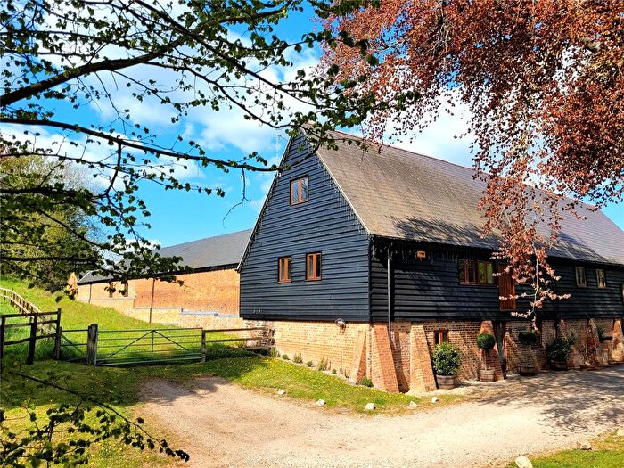 5 Bedroom Semi Detached House For Sale In Southcott Village, Leighton Buzzard, Bedfordshire, LU7