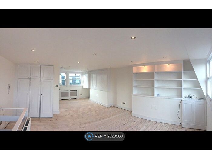 3 Bedroom Maisonette To Rent In Batoum Gardens, London, W6