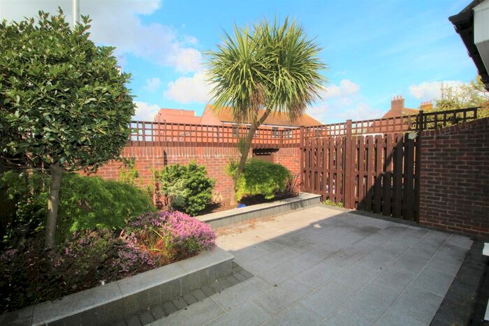 4 Bedroom Terraced House To Rent In St. Aubyns Court, Poole, BH15