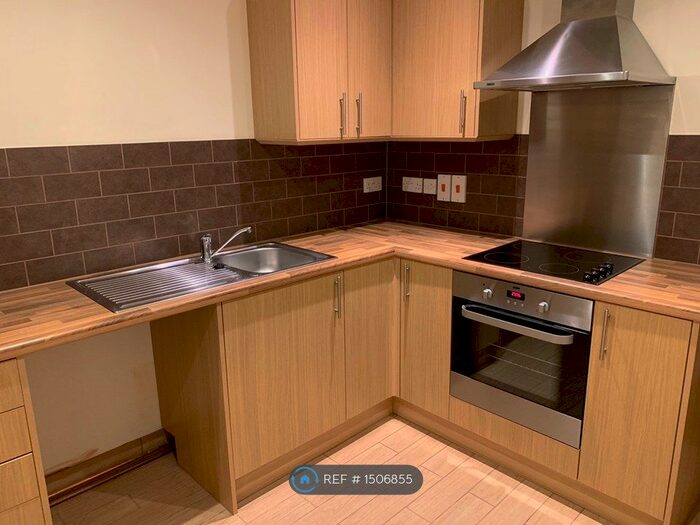 1 Bedroom Flat To Rent In Victoria Road, Ferndown, BH22