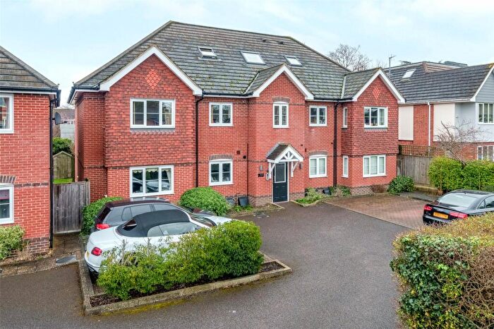 2 Bedroom Apartment To Rent In Reading Road, Winnersh, Wokingham, Berkshire, RG41