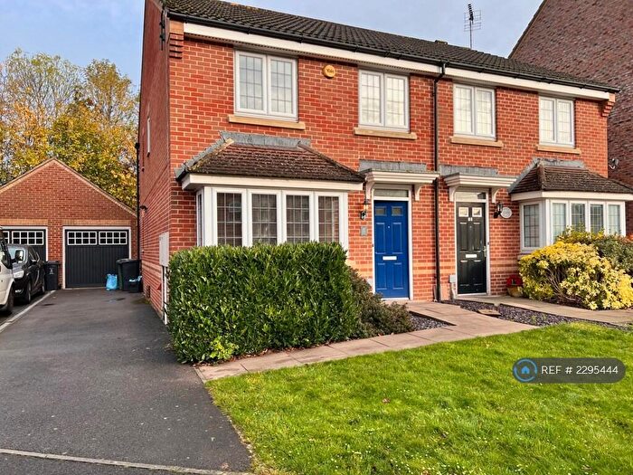 3 Bedroom Semi-Detached House To Rent In Vistula Crescent, Swindon, SN25