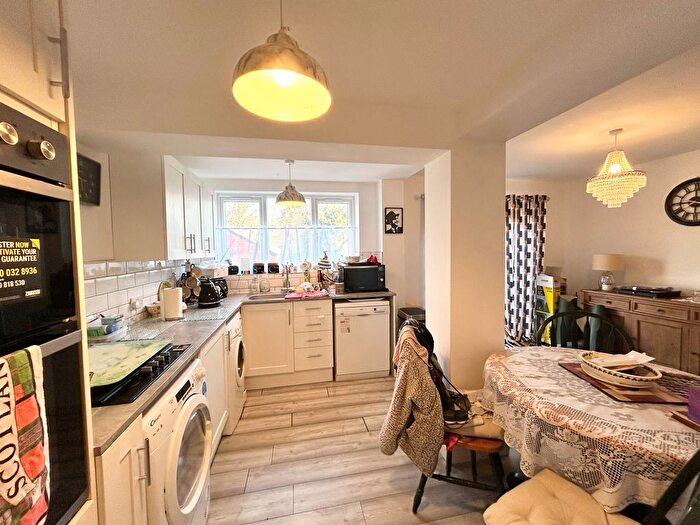 3 Bedroom Property To Rent In Lambourne Gardens, Hornchurch, RM12