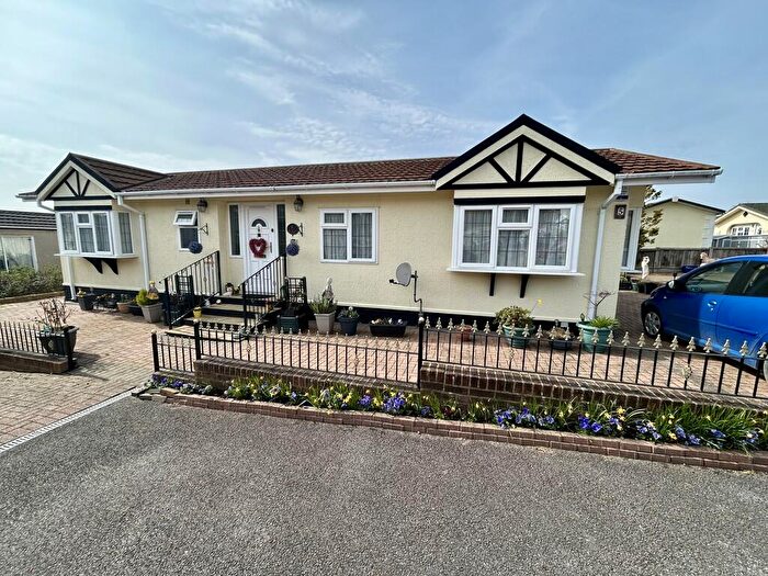 2 Bedroom Park Home For Sale In Woodbine Close, Waltham Abbey, EN9