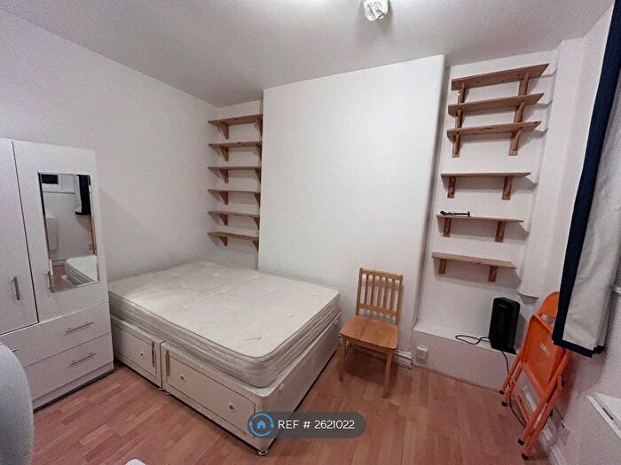Studio To Rent In London, London, SW1V