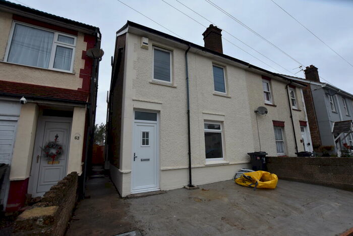 4 Bedroom Semi-Detached House To Rent In Warwick Road, Clacton-on-Sea, CO15