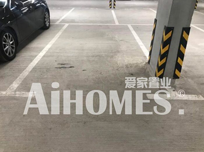 Garage / Parking To Rent In Downtown, Downtown, Woden Street, M5