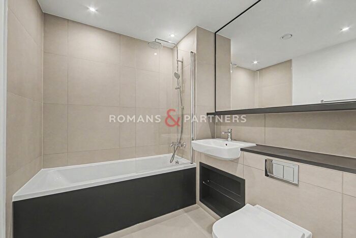 2 Bedroom Flat To Rent In The Liberty, Dagenham Green, RM9