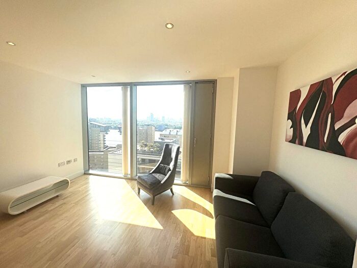 1 Bedroom Flat To Rent In Landmark East Tower, Canary Wharf, London, E14