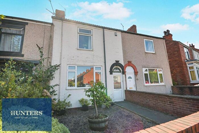 3 Bedroom Terraced House For Sale In Jawbones Hill, Chesterfield, S40