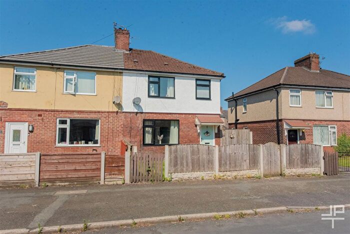 3 Bedroom Semi-Detached House For Sale In Elliott Avenue, Golborne, Warrington, WA3