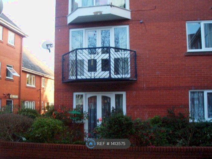 2 Bedroom Flat To Rent In Salford Quays, Salford Quays, M50