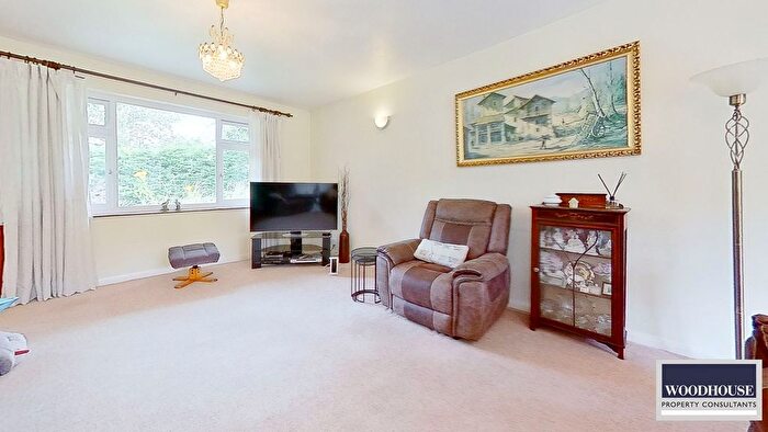 4 Bedroom Detached House For Sale In Hamlet Hill, Roydon, CM19
