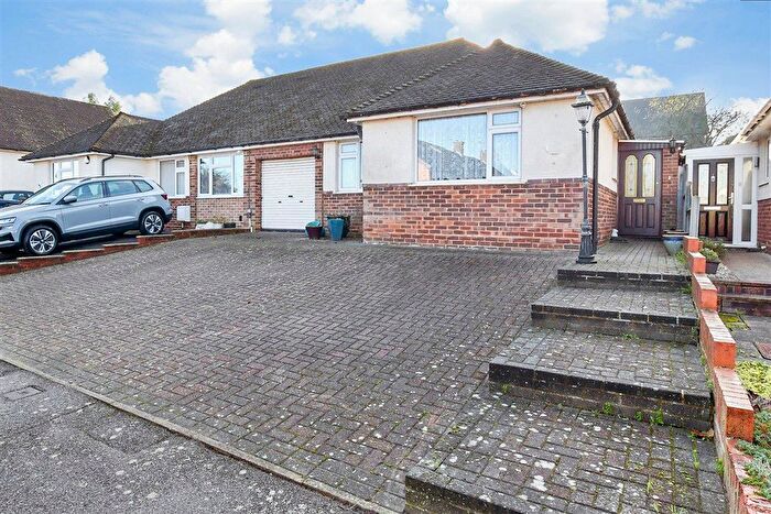 2 Bedroom Semi-Detached Bungalow For Sale In Broadwood Road, Chattenden, Rochester, Kent, ME3