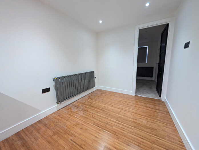 1 Bedroom Maisonette To Rent In Lancaster Avenue, Hadley Wood, EN4