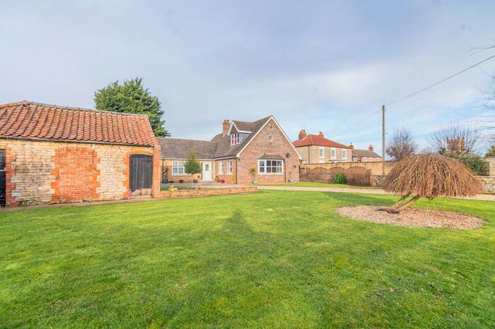 4 Bedroom Detached House For Sale In Moor Road, Snitterby, DN21