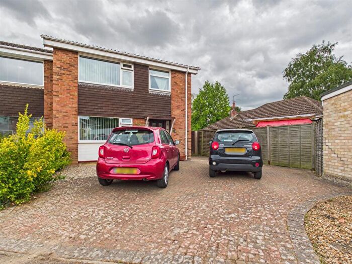3 Bedroom Semi-Detached House For Sale In Vale Close, Colchester, CO4