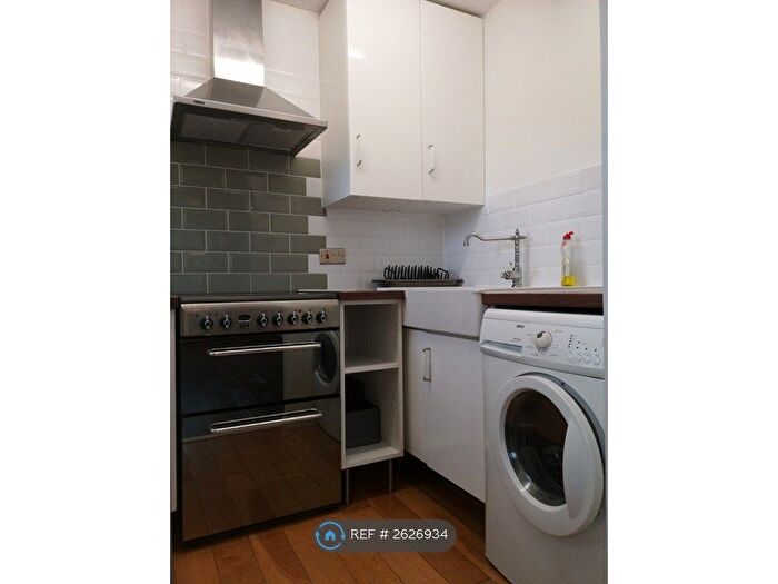 1 Bedroom Flat To Rent In Rosemont Close, Letchworth Garden City, SG6