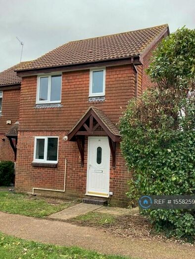 3 Bedroom Semi-Detached House To Rent In Ascot Way, Rustington, Littlehampton, BN16