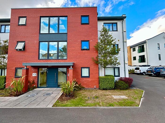 2 Bedroom Flat For Sale In The Chase, Topsham, Exeter, EX3