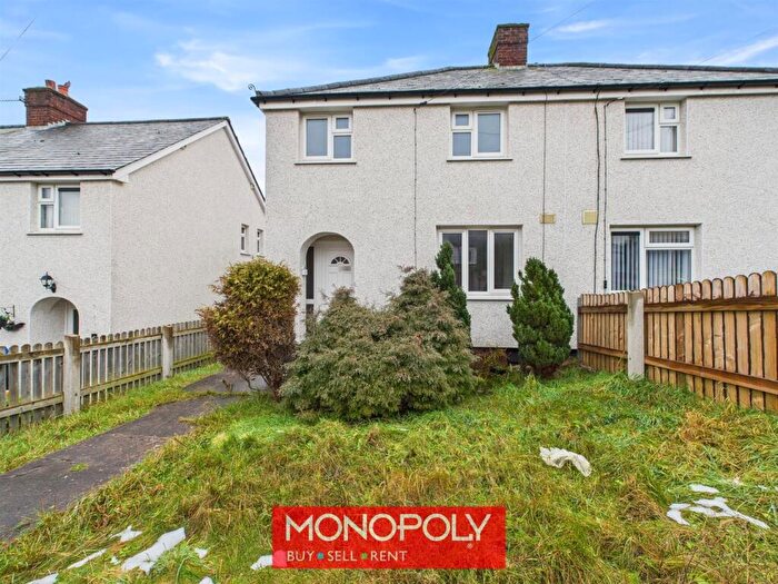 3 Bedroom House For Sale In Maesglas, Denbigh, LL16