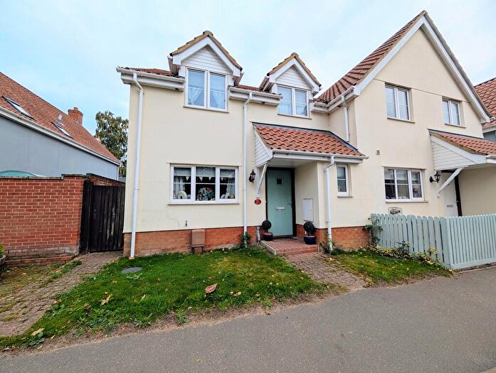 3 Bedroom Semi-Detached House For Sale In The Street, Badwell Ash, IP31
