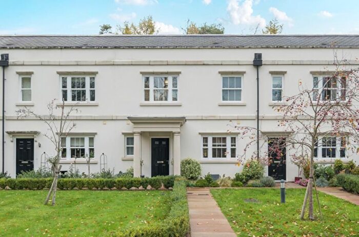 3 Bedroom Property To Rent In Park Drive, Bramley, GU5