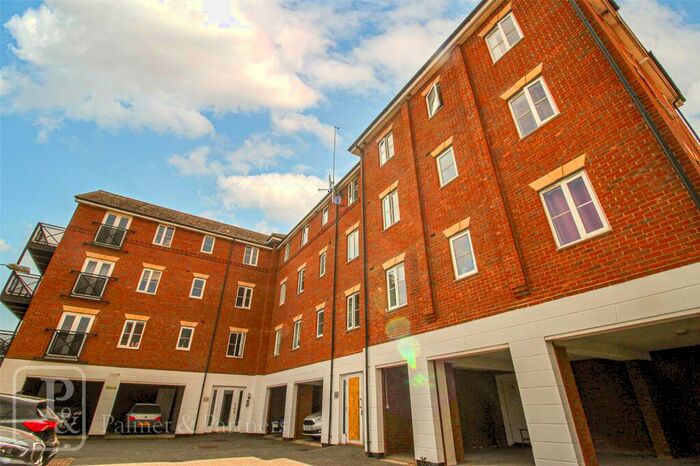 2 Bedroom Apartment To Rent In Bradford Drive, Colchester, Essex, CO4