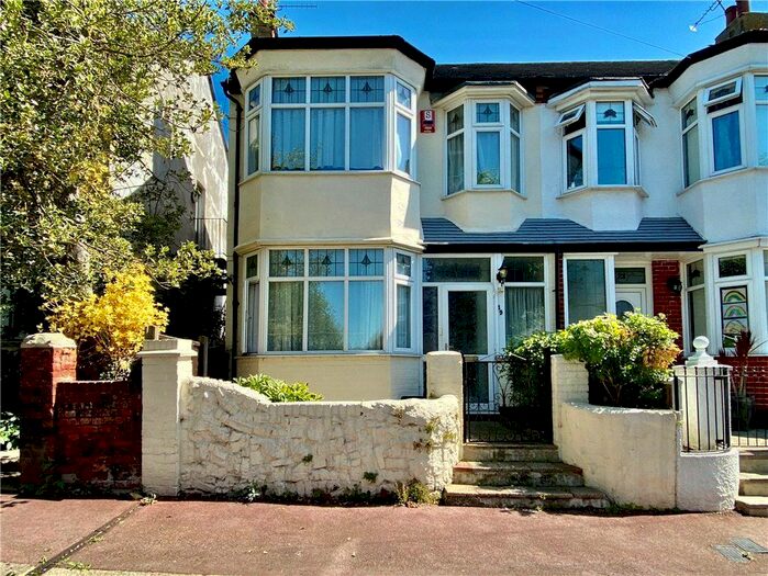 3 Bedroom End Of Terrace House For Sale In Hadleigh Road, WestcliffOn