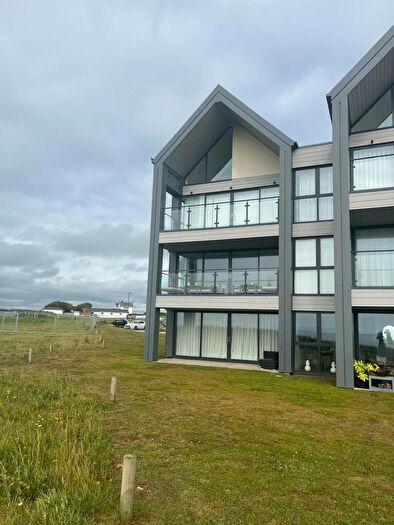 3 Bedroom Apartment For Sale In Rest Bay, Porthcawl, CF36