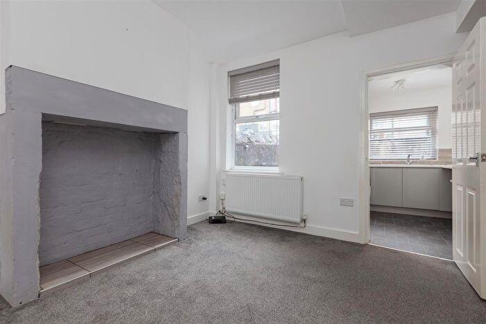 2 Bedroom Terraced House For Sale In Gregson Road, Lancaster, LA1