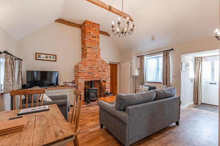 2 Bedroom Cottage For Sale In Chain Free In Holt, NR25