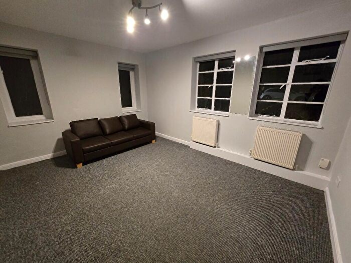 1 Bedroom Flat To Rent In Litchfield Way, London, NW11