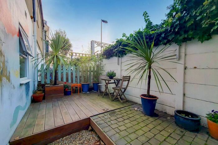 1 Bedroom Flat To Rent In Ladbroke Grove, North Kensington, London W10