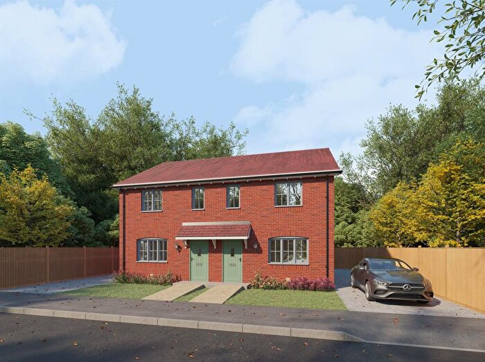 3 Bedroom Semi-Detached House For Sale In Westworth Way, Verwood, BH31