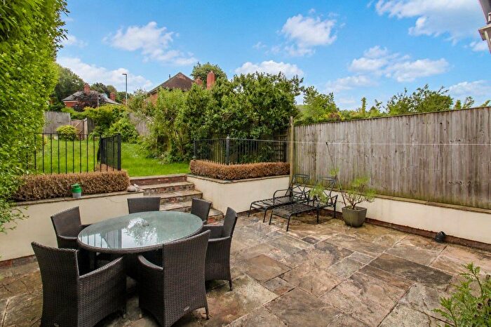 3 Bedroom Semi-Detached House For Sale In Park Avenue, Castleford, WF10