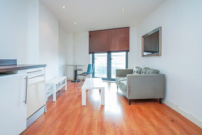 1 Bedroom Flat To Rent In Gotts Road, Leeds, LS12