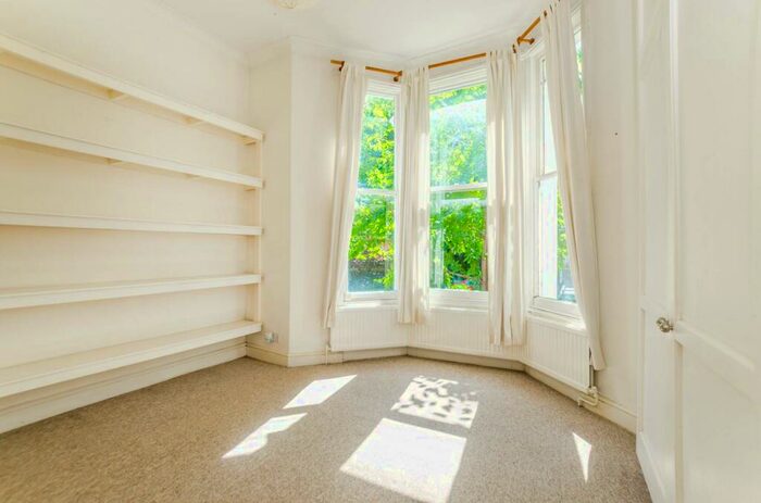 1 Bedroom Flat To Rent In Wray Crescent, Stroud Green, London, N4